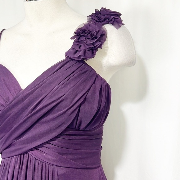 Betsy & Adam Grecian One Shoulder Floral Shoulder Long Gown size 6 Petite Purple - Picture 2 of 10
